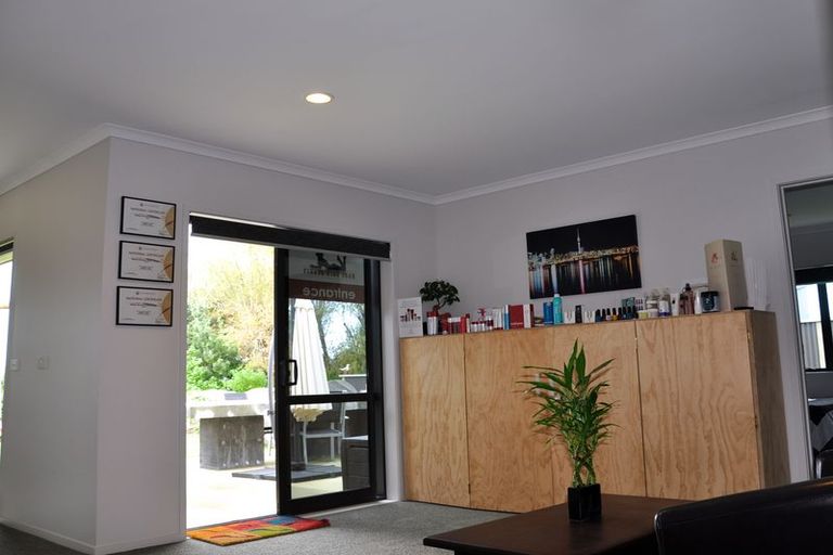 Photo of property in 21 Surfers Avenue, Waihi Beach, 3611