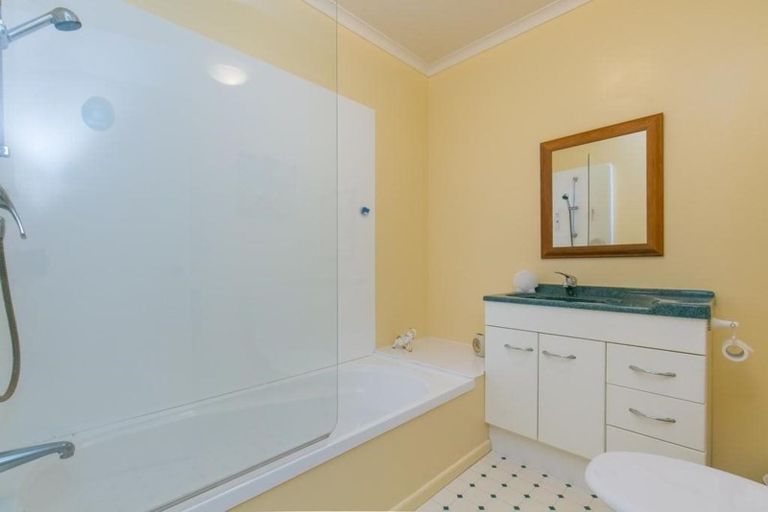 Photo of property in 6a Pony Grove, Churton Park, Wellington, 6037