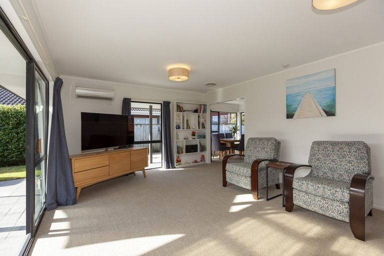 Photo of property in 69 Cedar Drive, Paraparaumu Beach, Paraparaumu, 5032