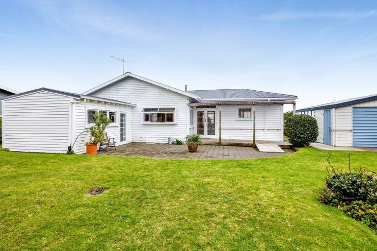 Photo of property in 413 Devon Street West, Lynmouth, New Plymouth, 4310