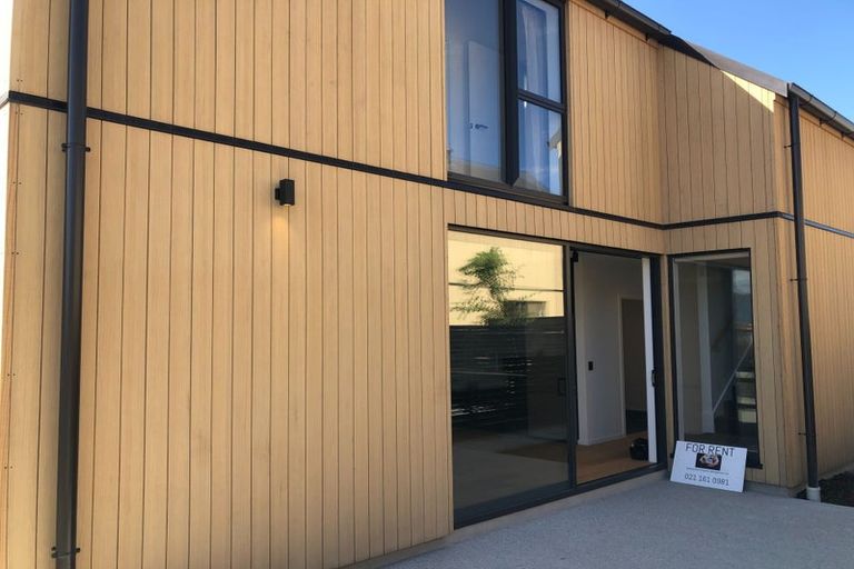 Photo of property in 62 Casterway Crescent, Jacks Point, 9371