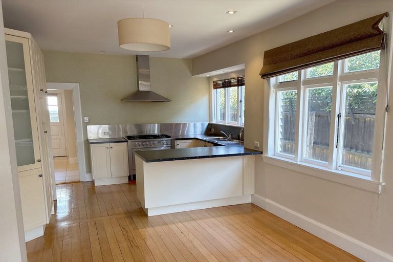 Photo of property in 40 Mcfaddens Road, St Albans, Christchurch, 8052