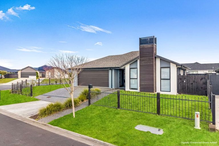 Photo of property in 1 Kaaka Street, Cambridge, 3434