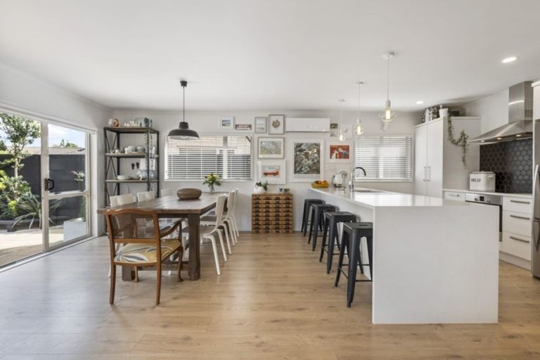 Photo of property in 16a Milton Road, Orewa, 0931