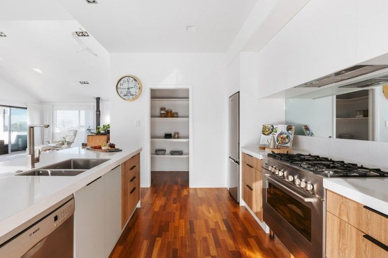 Photo of property in 822a Papamoa Beach Road, Papamoa Beach, Papamoa, 3118