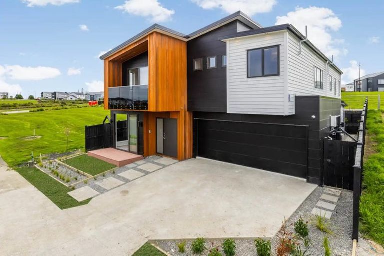 Photo of property in 29 Seagreen Avenue, Rosehill, Papakura, 2113