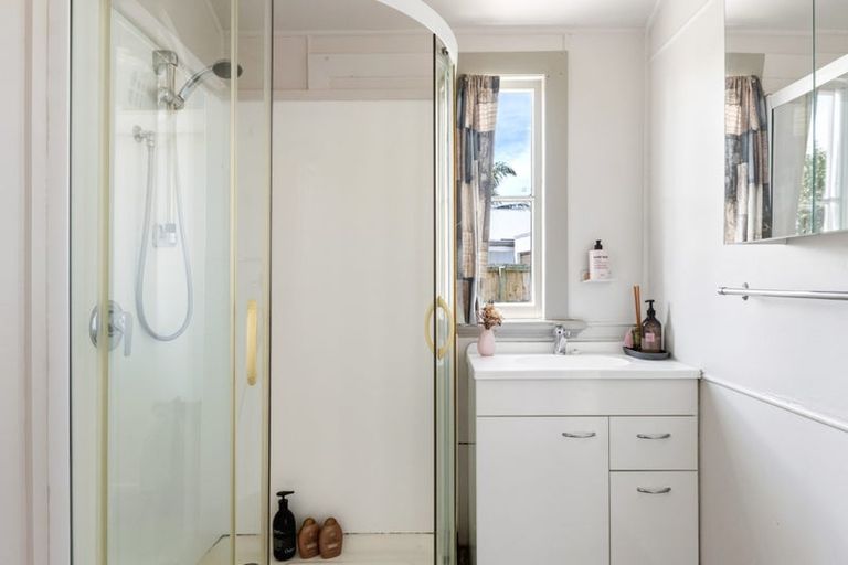 Photo of property in 283a Kahutia Street, Gisborne, 4010