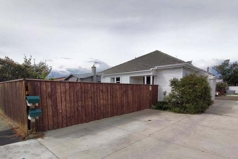 Photo of property in 12 Kauri Street, Roslyn, Palmerston North, 4414
