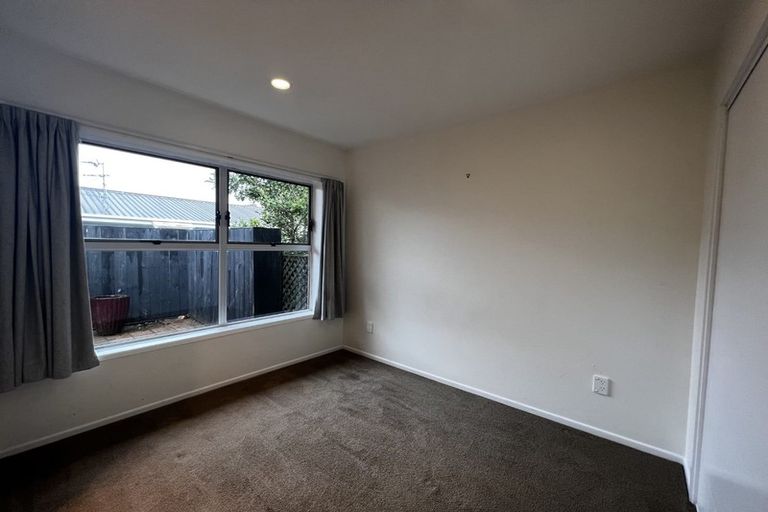 Photo of property in 2/152 Manuka Road, Bayview, Auckland, 0629