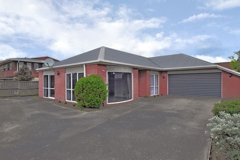 Photo of property in 13a Wittys Road, Avonhead, Christchurch, 8042