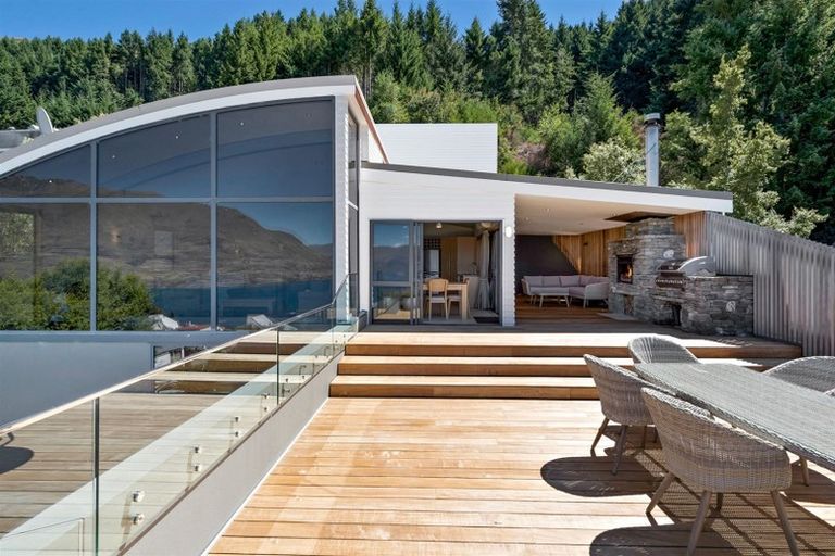 Photo of property in 3 Caples Place, Fernhill, Queenstown, 9300