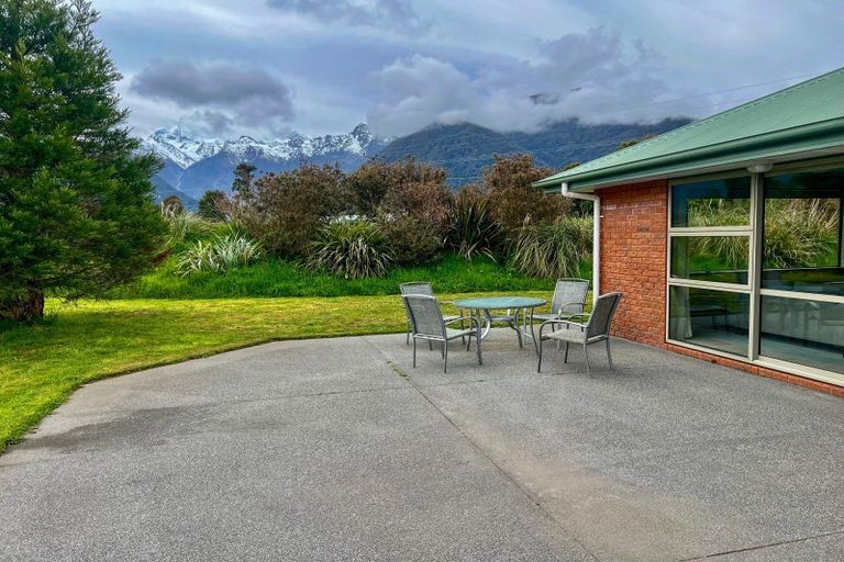 Photo of property in 224 Cook Flat Road, Fox Glacier, 7886
