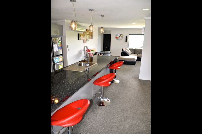 Photo of property in 21 Surfers Avenue, Waihi Beach, 3611