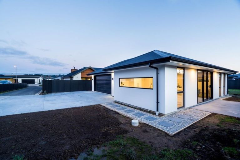 Photo of property in 39 Anderton Crescent, Mosgiel, 9024