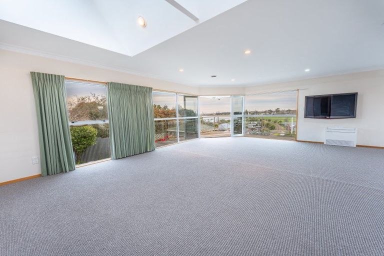 Photo of property in 11 Waimataitai Street, Waimataitai, Timaru, 7910