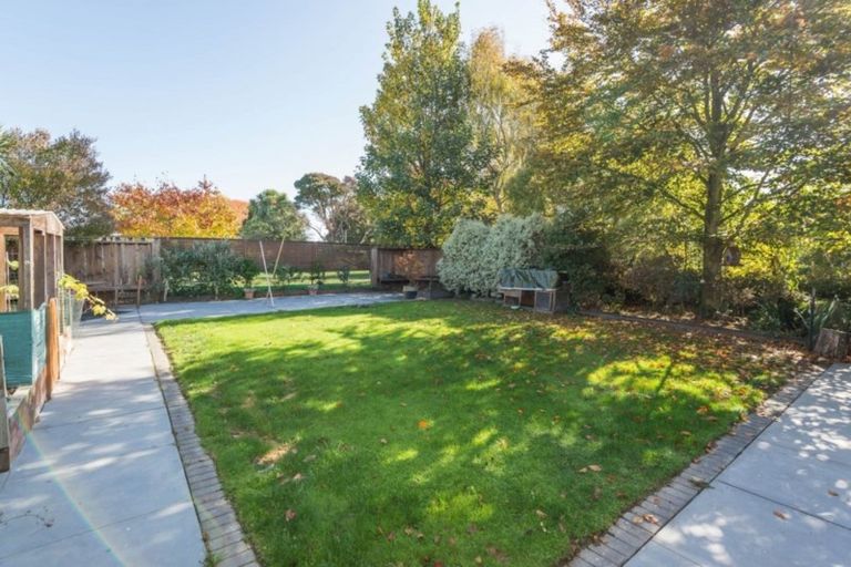 Photo of property in 43 Woodchester Avenue, Richmond, Christchurch, 8013