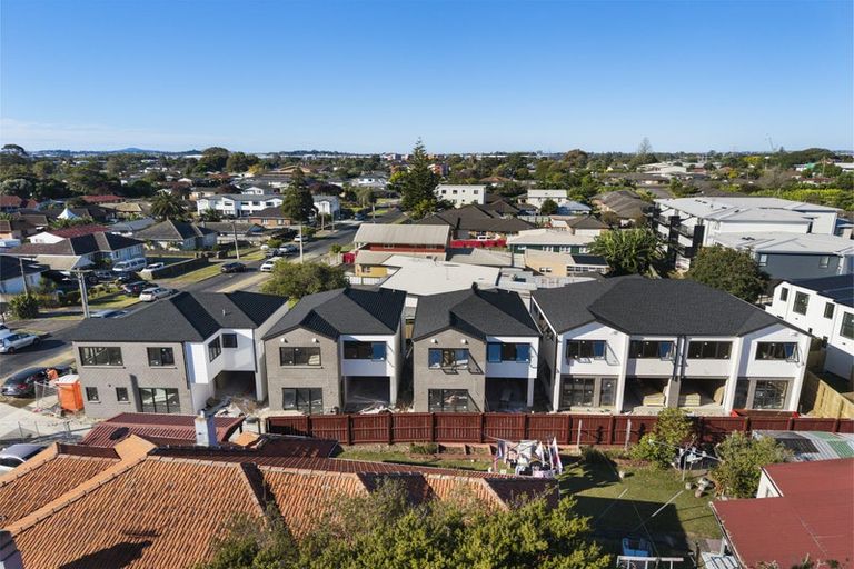 Photo of property in 35c Royton Avenue, Mangere East, Auckland, 2024