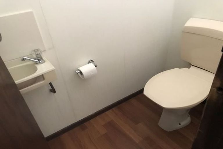 Photo of property in 28 Sedgwick Way, Westmorland, Christchurch, 8025