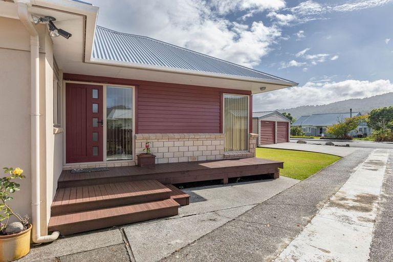 Photo of property in 60 Firth Street, Cobden, Greymouth, 7802