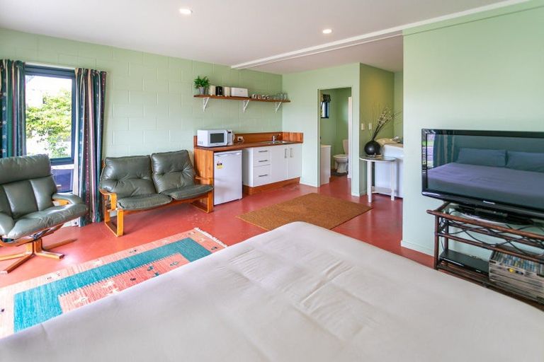 Photo of property in 12 Fishermans Bend, Whiritoa, Whangamata, 3691