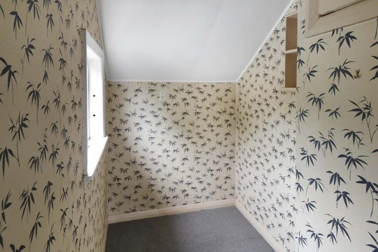 Photo of property in 28 Marina Grove, Hutt Central, Lower Hutt, 5010