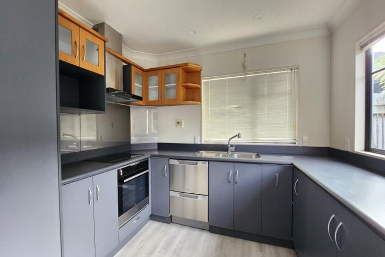 Photo of property in 6a Marjory Close, Broadmeadows, Wellington, 6035