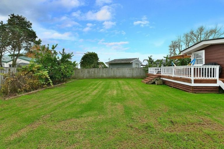 Photo of property in 5 Mary Keane Lane, Parakai, 0830