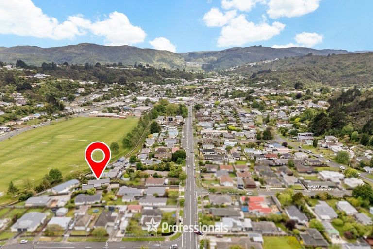 Photo of property in 294 Stokes Valley Road, Stokes Valley, Lower Hutt, 5019