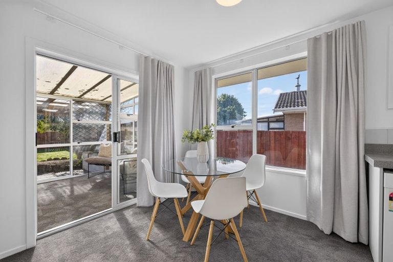 Photo of property in 40 Oakley Crescent, Hornby, Christchurch, 8042