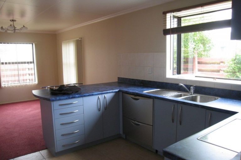 Photo of property in 21 Newton Place, Westbrook, Palmerston North, 4412