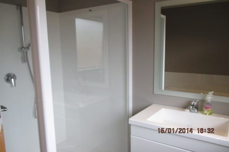 Photo of property in 2 Mystery Grove, Lake Hayes, Queenstown, 9304