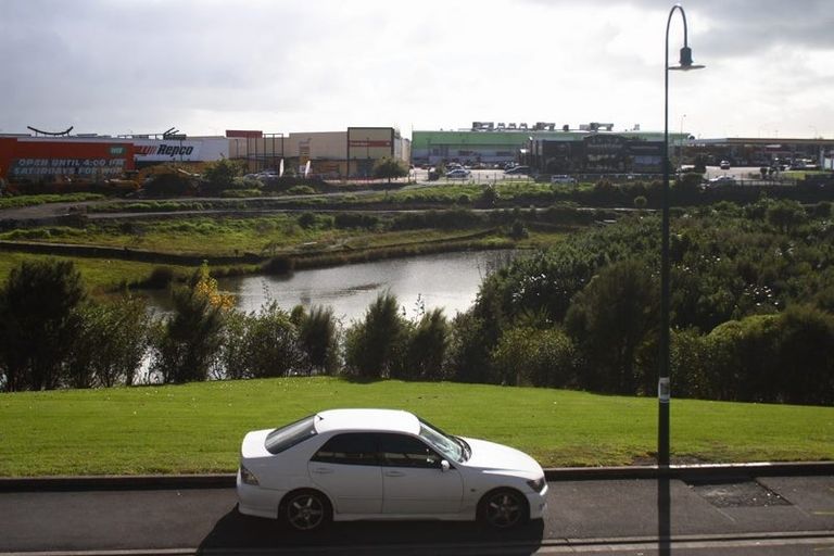 Photo of property in 11 Waihi Way, East Tamaki, Auckland, 2013