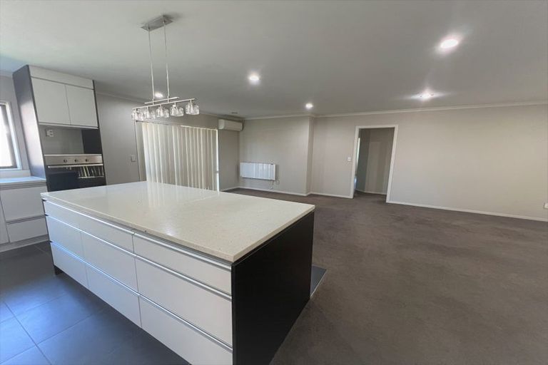 Photo of property in 2 Hector Drive, Rototuna North, Hamilton, 3210