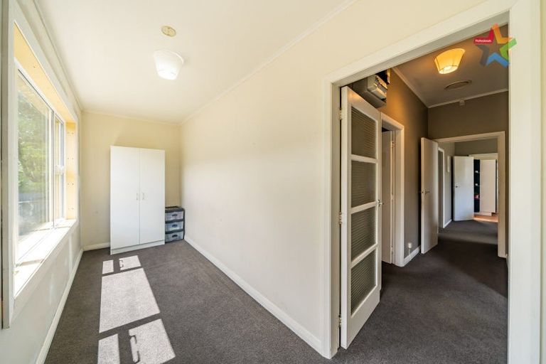 Photo of property in 8 Golf Road, Manor Park, Lower Hutt, 5019