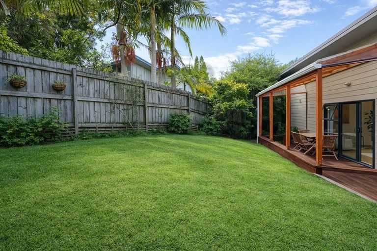 Photo of property in 49a Flaxdale Street, Birkdale, Auckland, 0626