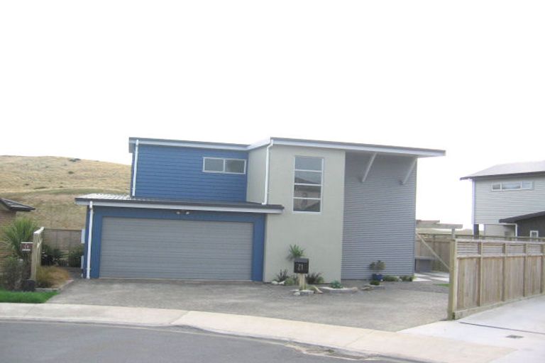 Photo of property in 21 Nether Green Crescent, Johnsonville, Wellington, 6037