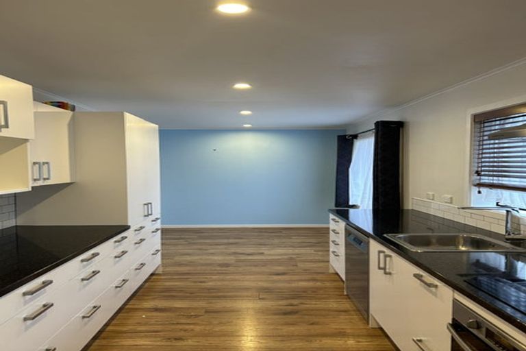 Photo of property in 5 Colorado Grove, Brooklyn, Wellington, 6021