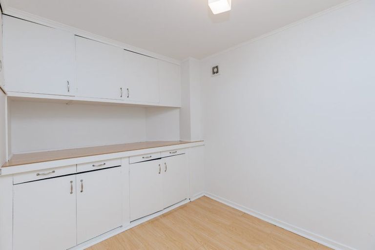 Photo of property in 16 City View Grove, Harbour View, Lower Hutt, 5010