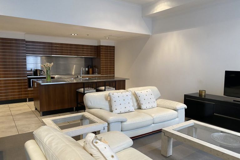 Photo of property in Augusta Apartments, 10/254 Willis Street, Te Aro, Wellington, 6011