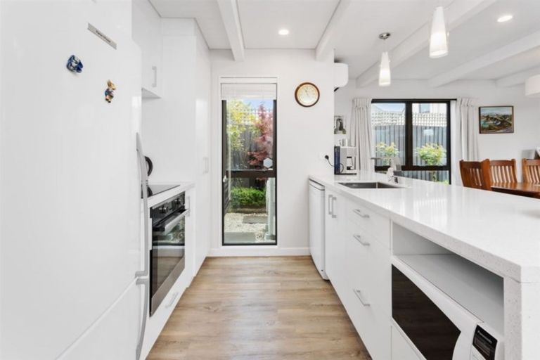 Photo of property in 4/11 Bristol Street, St Albans, Christchurch, 8014