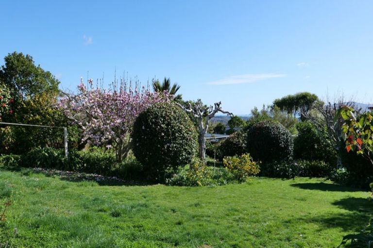 Photo of property in 8 Tui Crescent, Waikanae, 5036