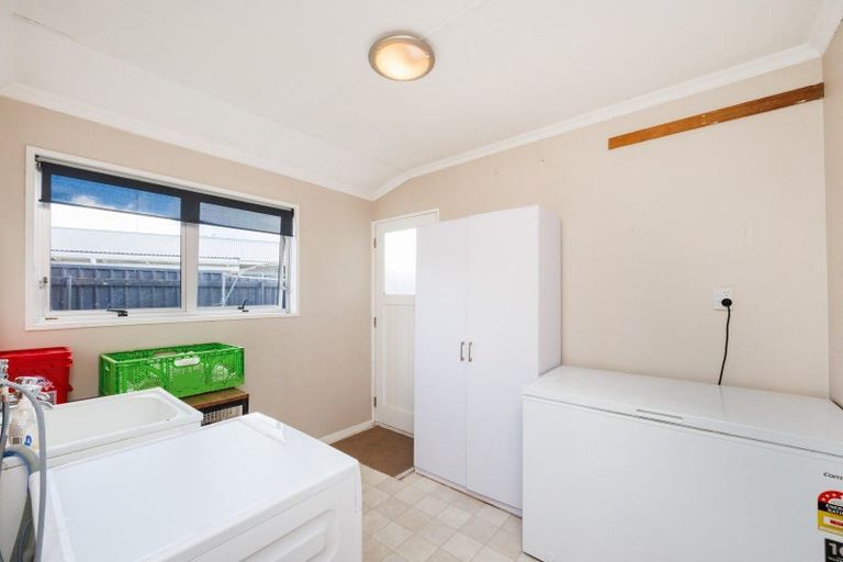 Photo of property in 32 John F Kennedy Drive, Milson, Palmerston North, 4414