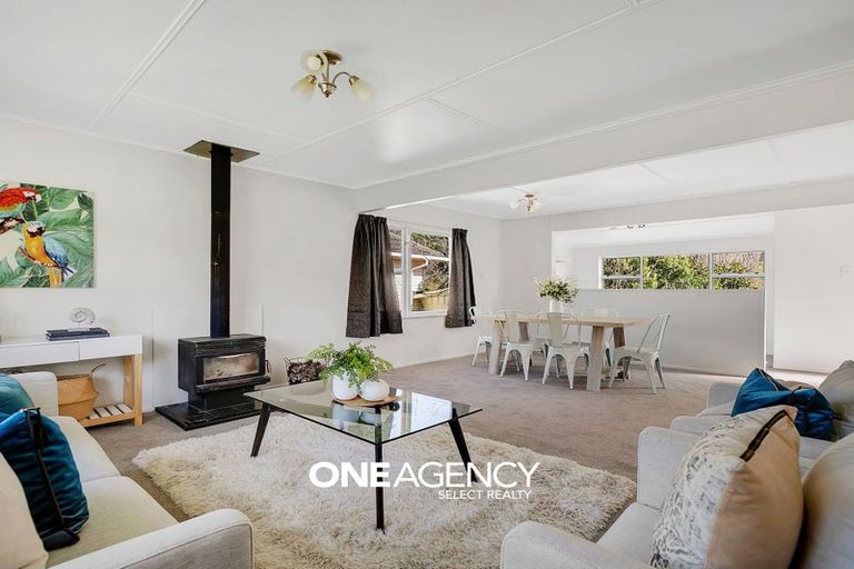 Photo of property in 90 Wood Street, Wainuiomata, Lower Hutt, 5014