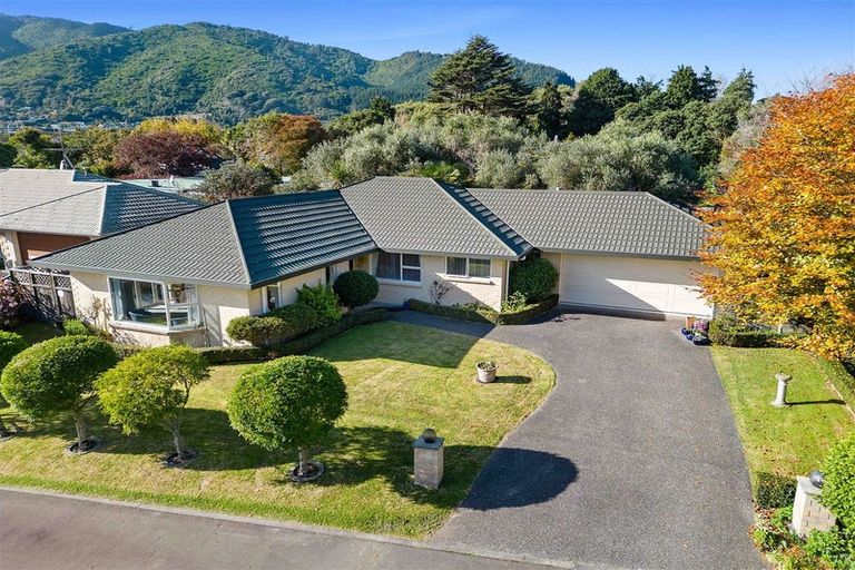 Photo of property in 29b Karu Crescent, Waikanae, 5036