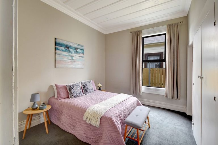 Photo of property in 242 Macandrew Road, Forbury, Dunedin, 9012