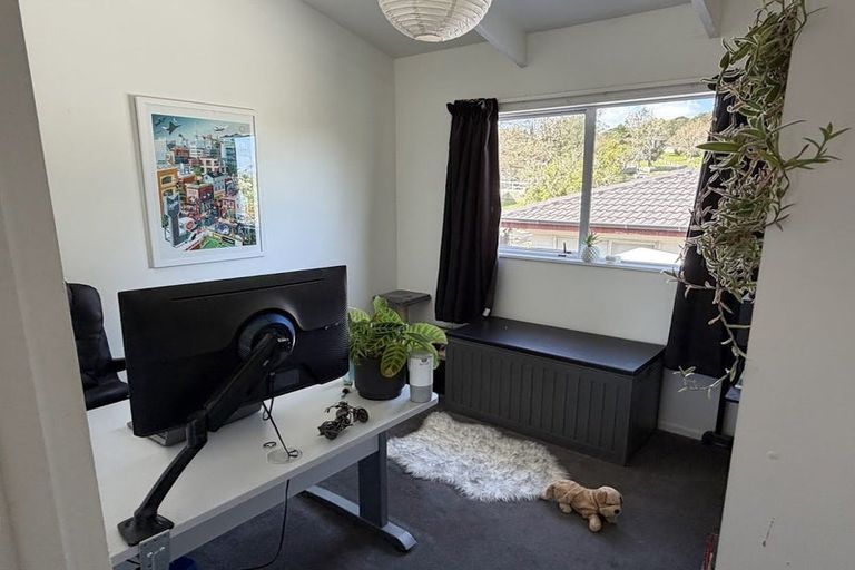 Photo of property in 2 Hanui Place, Massey, Auckland, 0614