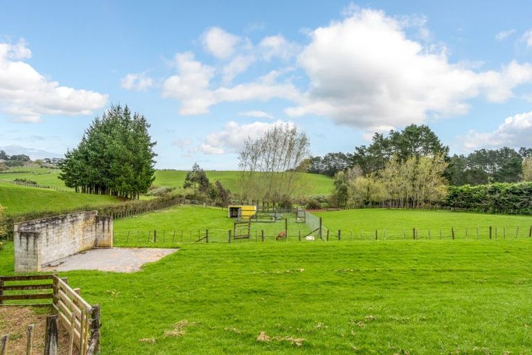 Photo of property in 179 Burtt Road, Paerata, Drury, 2578