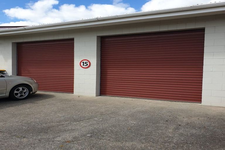 Photo of property in 118 Racecourse Road, Waiuku, 2123