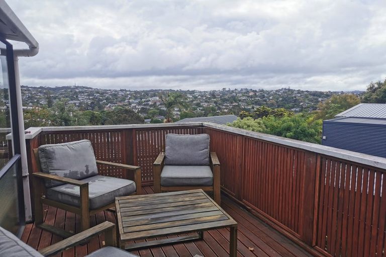 Photo of property in 2/4 Firth Road, Torbay, Auckland, 0630