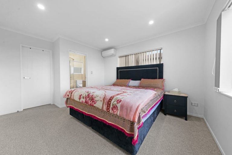 Photo of property in 13 Orona Way, Papatoetoe, Auckland, 2025